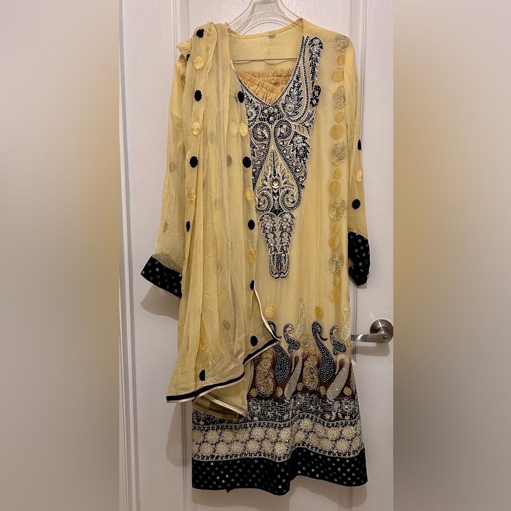 Beaded 3-piece set - chiffon & rhinestones